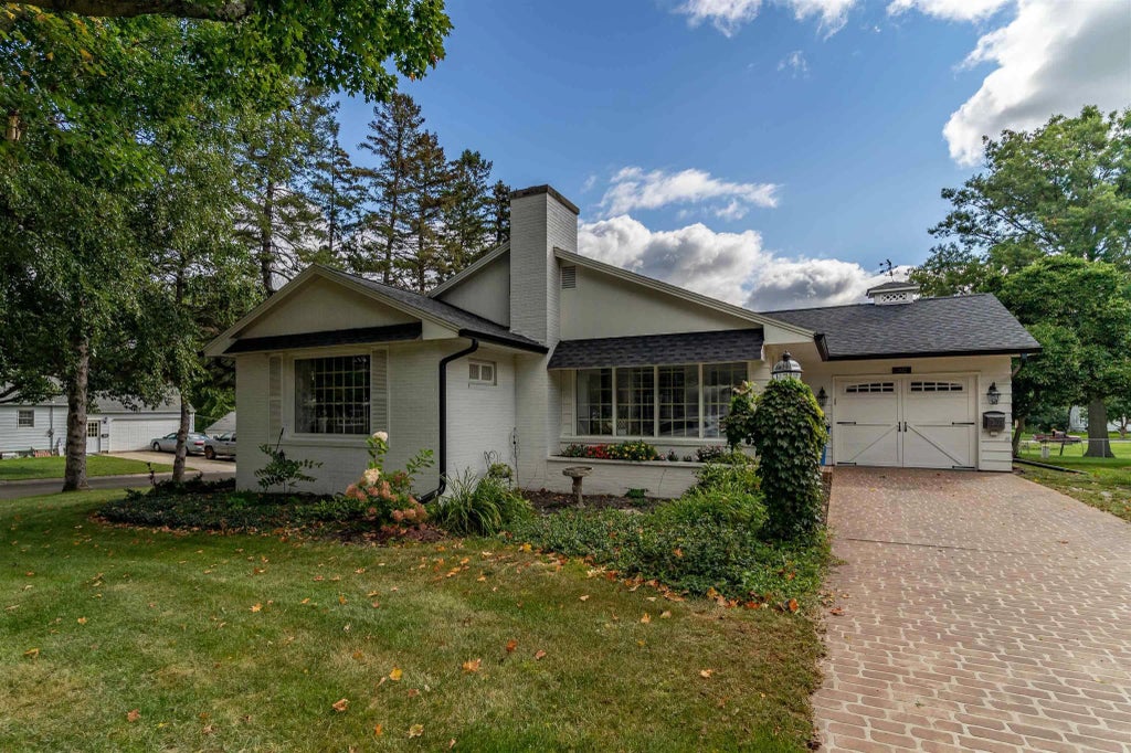 302 6th Street, Grundy Center