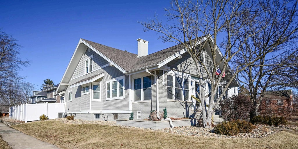 800 E Main Street, Manchester