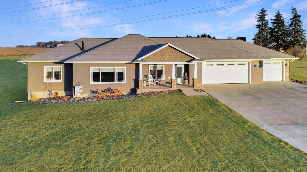 31521 Union Avenue, New Hartford