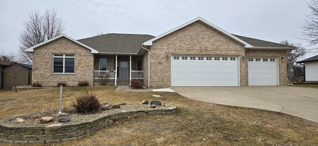 903 Blaine Street, Dysart