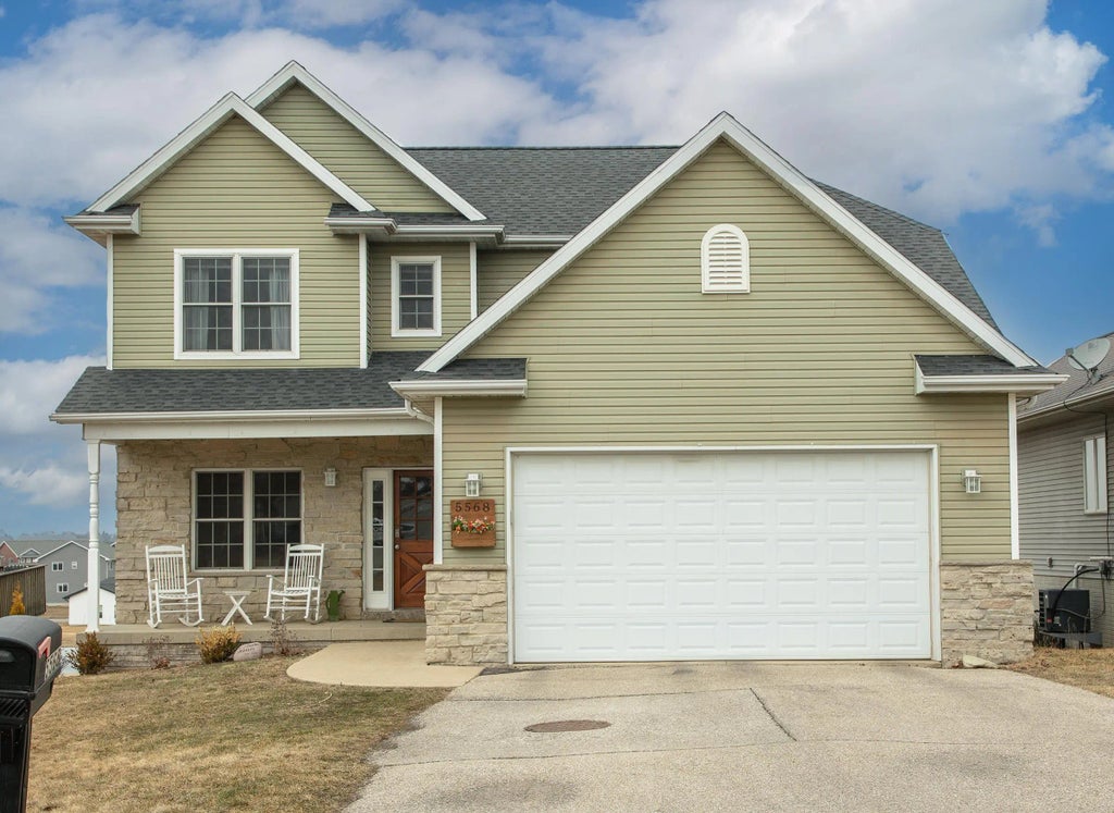 5568 Summerland Drive, Waterloo