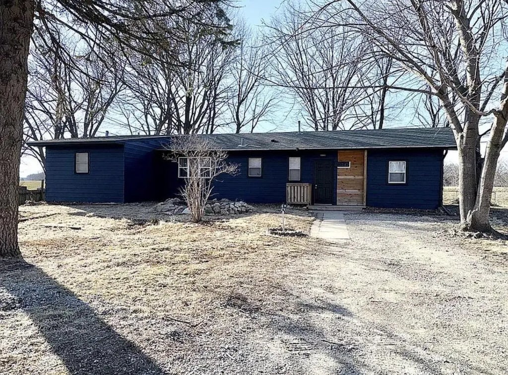 242 River Forest Road, Evansdale