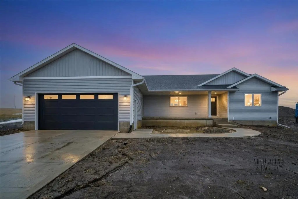 1513 Prairie Drive, Grundy Center