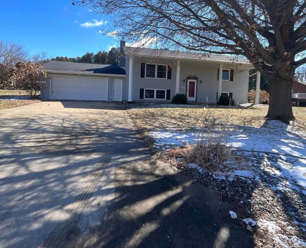 422 S 5 Th Avenue, New Hampton