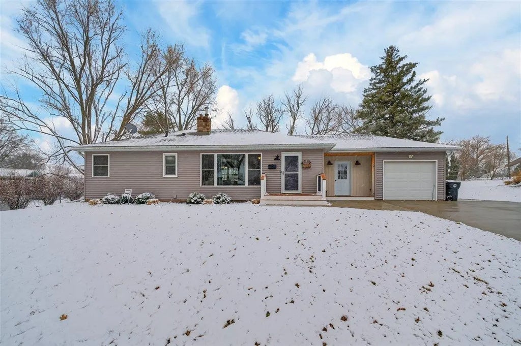 3119 Cadillac Drive, Cedar Falls