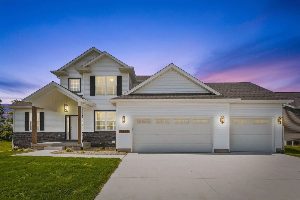 5429 Fernwood Drive, Cedar Falls