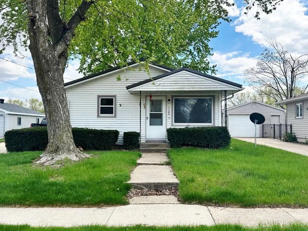 1100 18th Avenue, Charles City