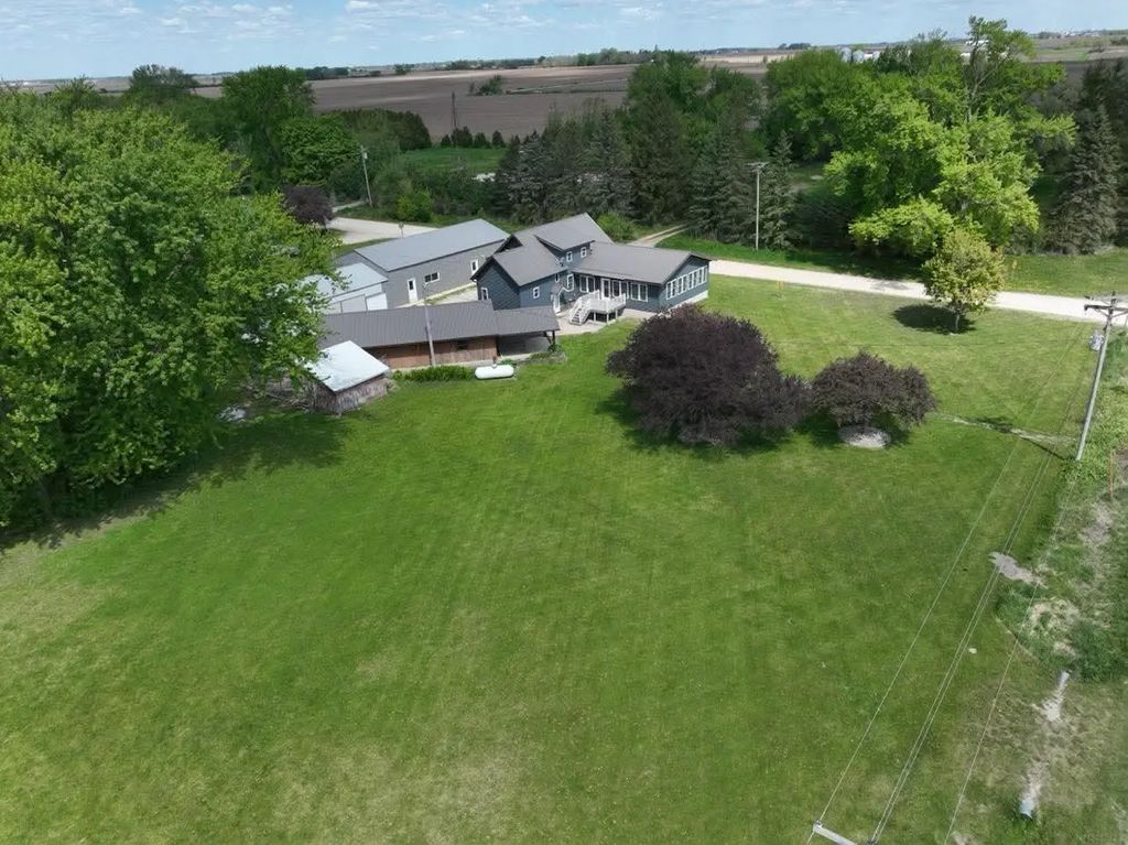 2496 239th Street, New Hampton