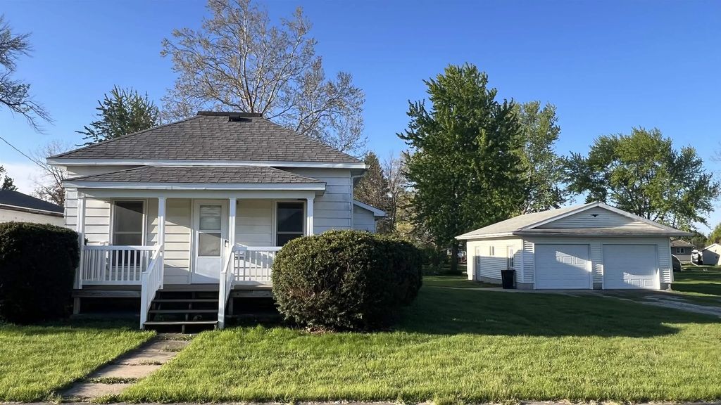 344 E Main Street, Hawkeye