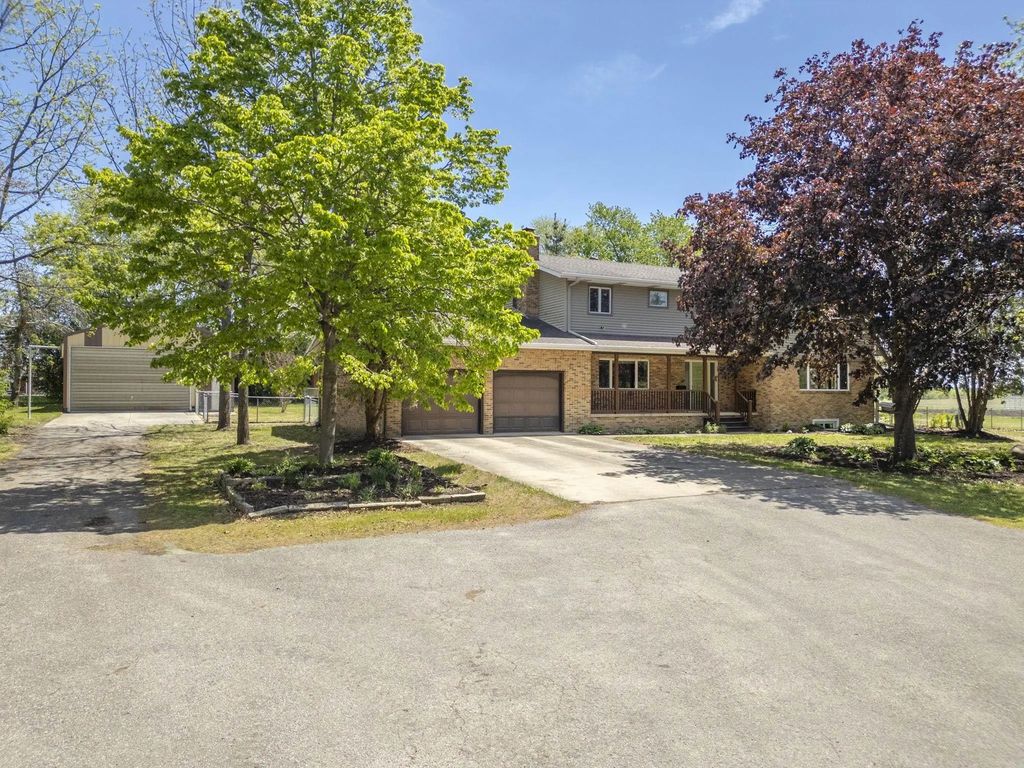 1011 W 1st Street, Sumner
