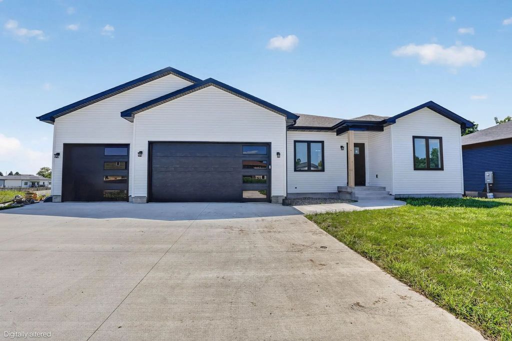 524 Sands Avenue, Janesville