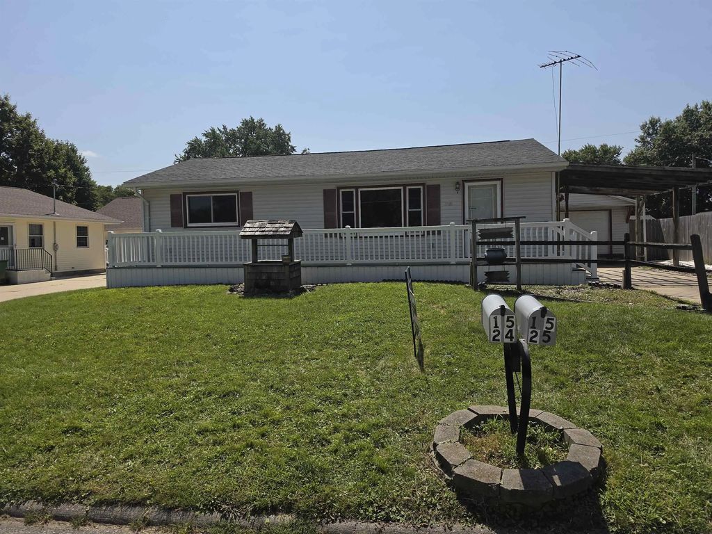 1525 Robin Road, Waterloo