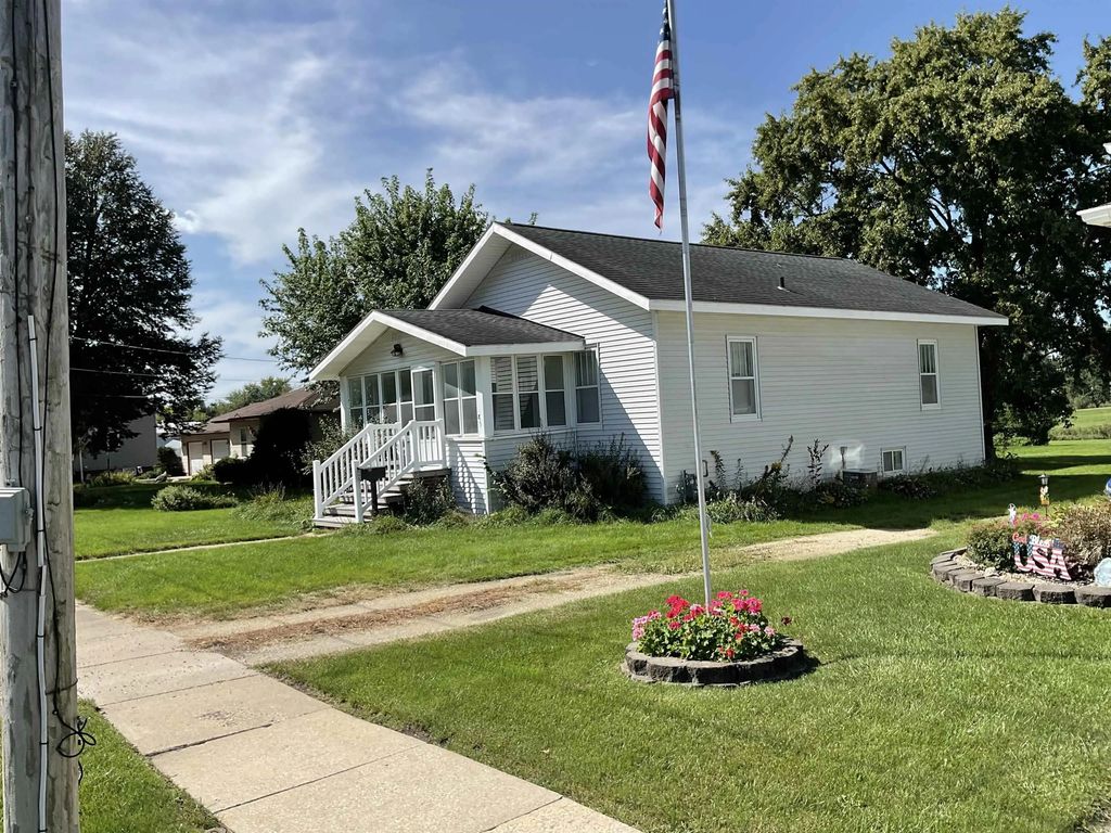 811 N Railroad Street, Sumner