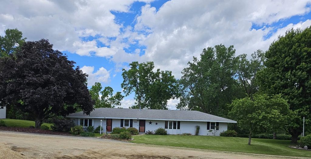 10684 E. Main St, West Union