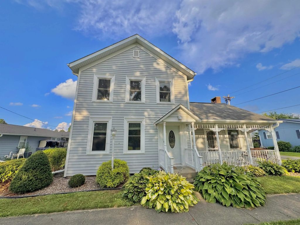 303 Emily Street, Elgin