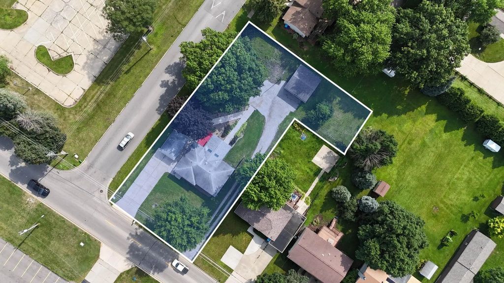 3541 Hammond Avenue, Waterloo