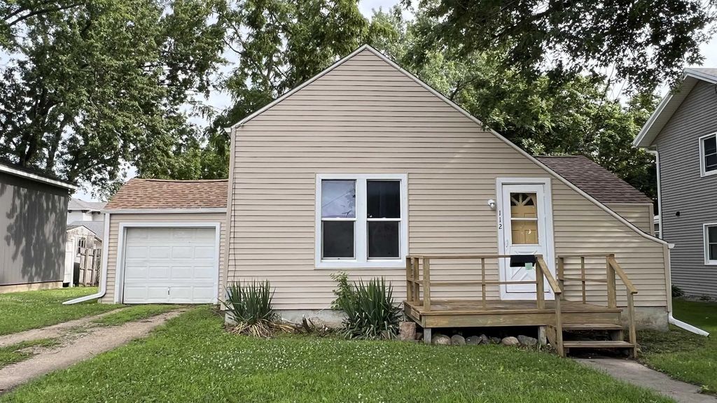112 E Hale Street, New Hampton