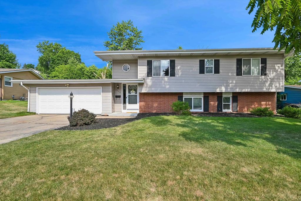 3729 Ne Northwood Drive, Cedar Rapids