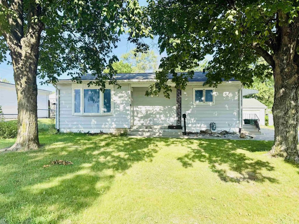 2903 Niles St., Waterloo