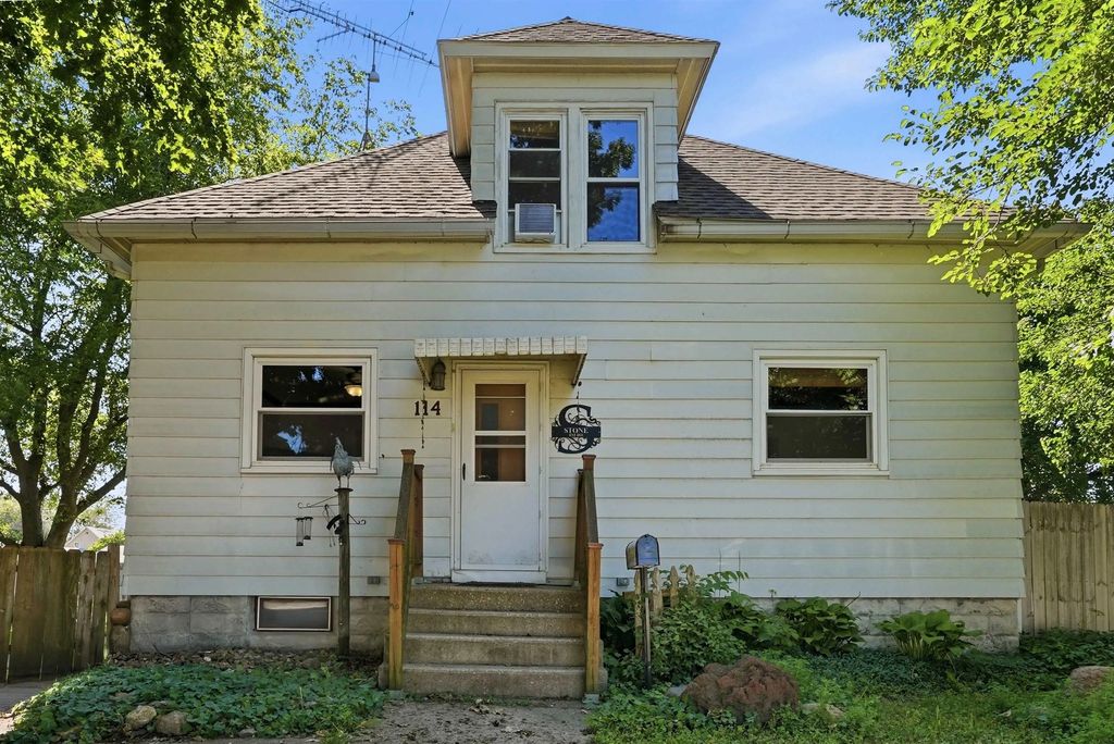 114 Main Street, Holland