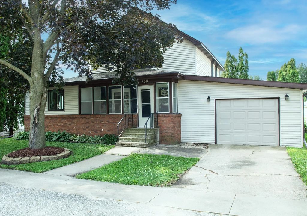 309 Woodbridge St., Nashua