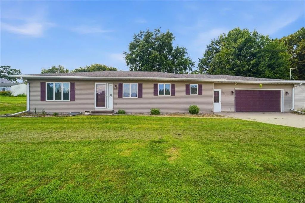 1002 7th Street, Eldora
