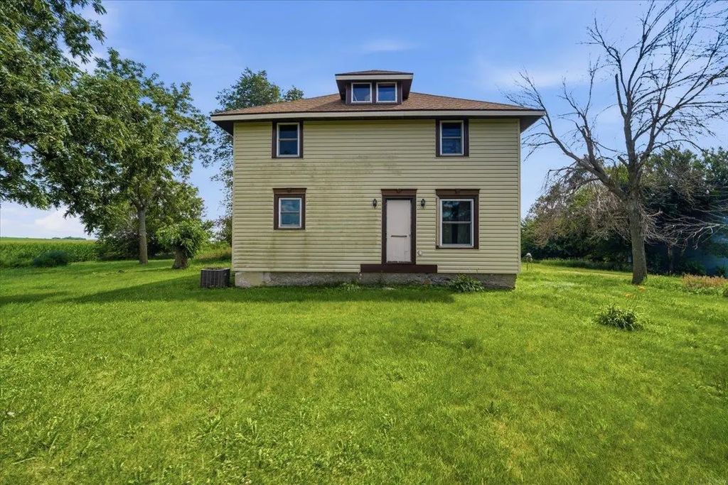 27698 195th Street, Iowa Falls