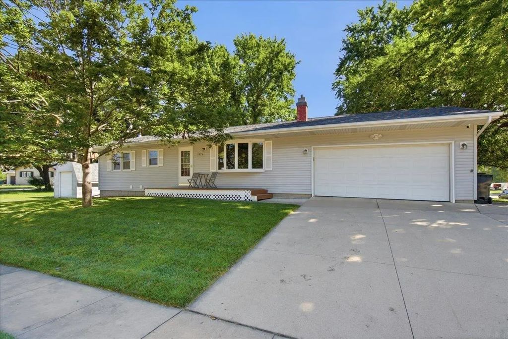 4024 Cardinal Court, Cedar Falls
