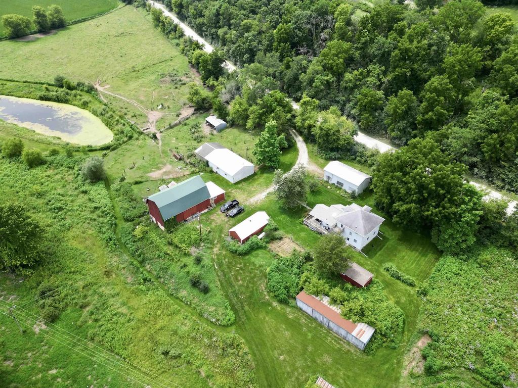 2572 143rd Avenue, Decorah
