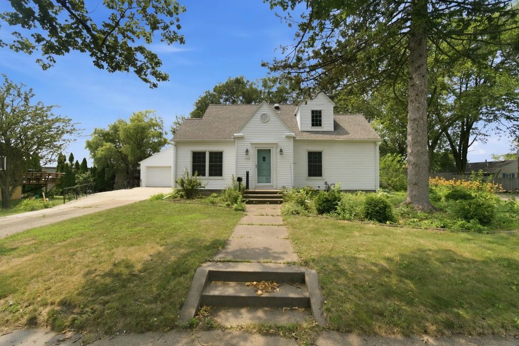 1715 Schreiber Street, Cedar Falls