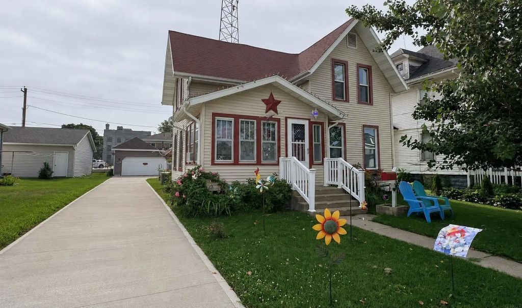 111 N Walnut Avenue, New Hampton