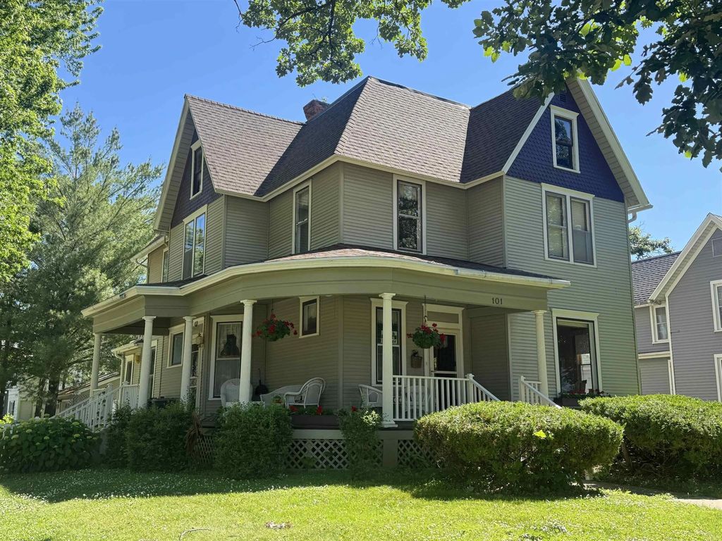 101 Hulin Street, Charles City
