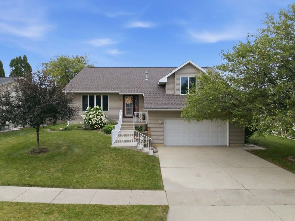 833 Lisa Drive, Waterloo