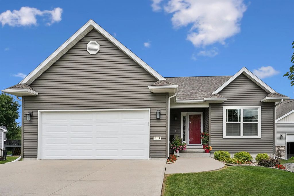 1314 Hummingbird Circle, Waterloo