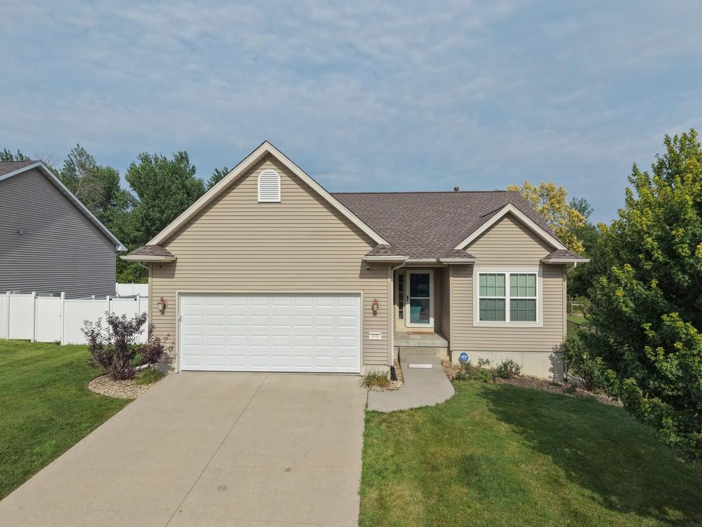 4916 Luke Street, Cedar Falls