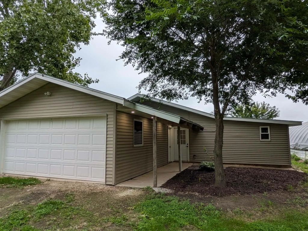 24700 110th Street, Cresco