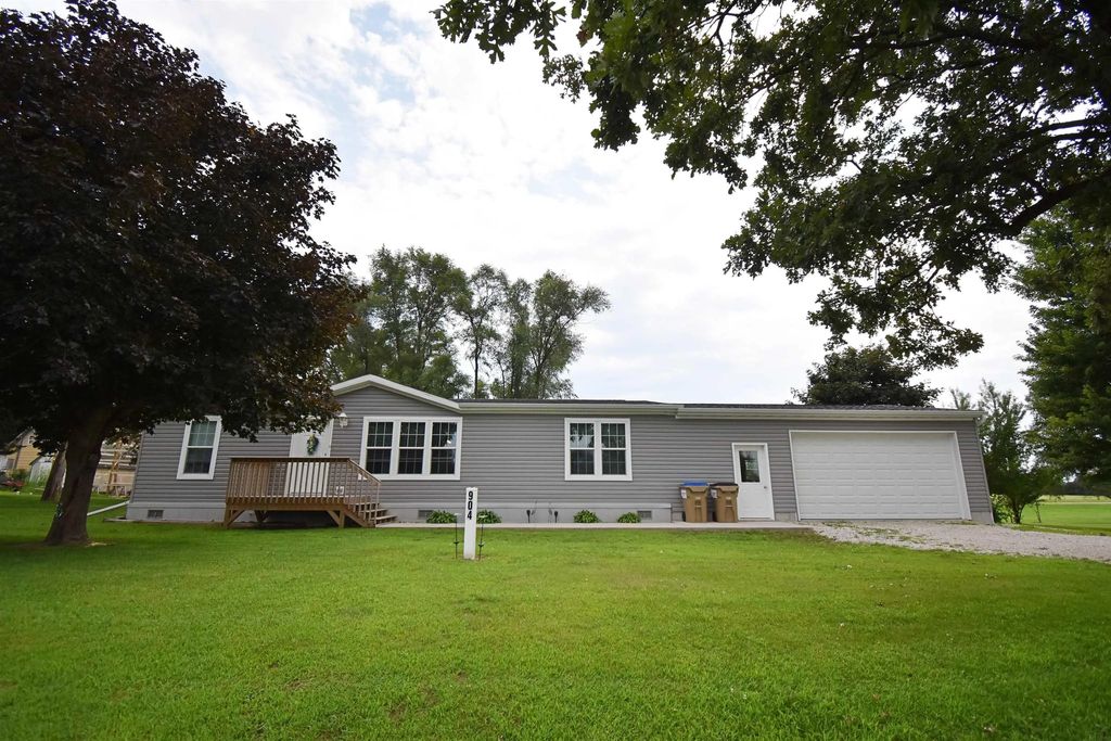 904 E Cedar Street, Quasqueton