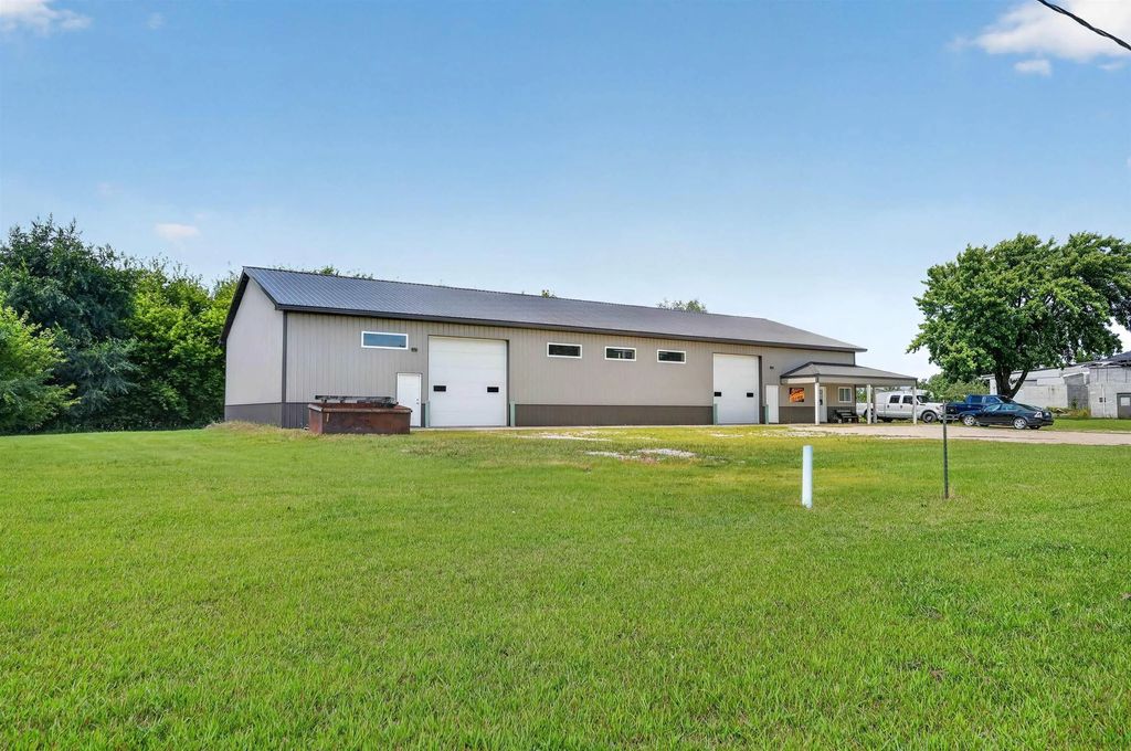 109 Bradford Parkway, Nashua