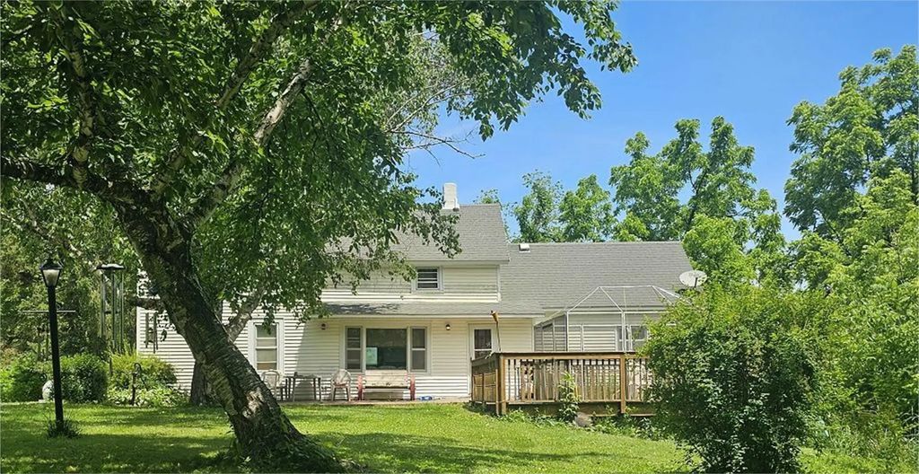 461 Valley Road, Lansing