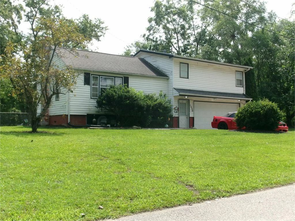 1030 Gilbert, Waterloo