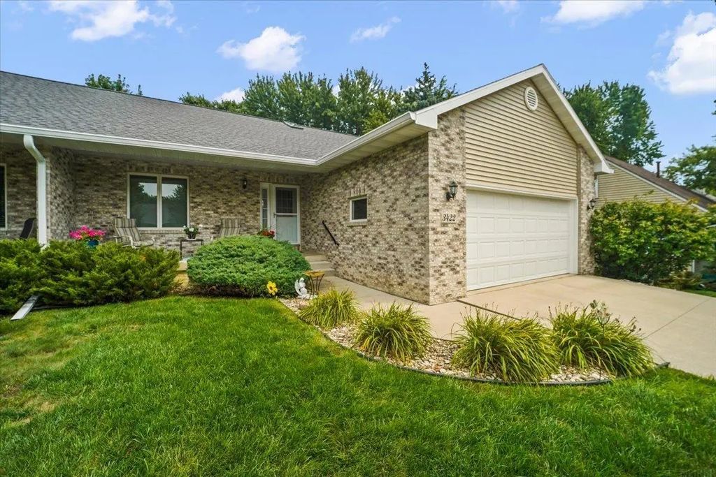 3422 Clearview Drive, Cedar Falls