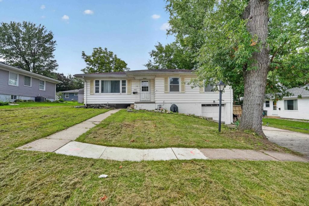 1721 Belle Avenue, Cedar Falls