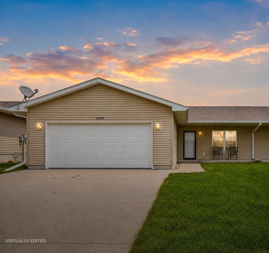 5908 Summerland Drive, Waterloo