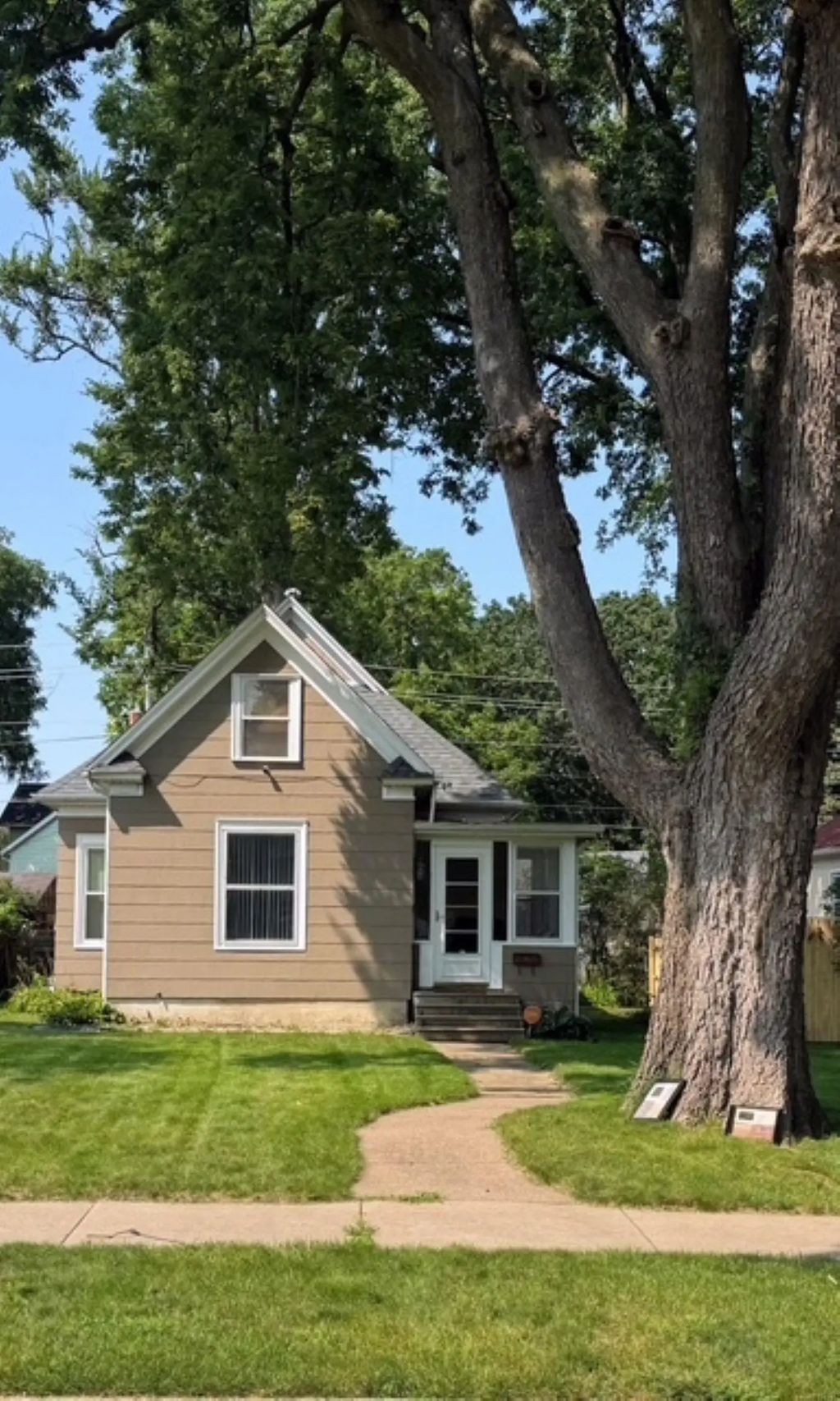 216 Randall Street, Waterloo