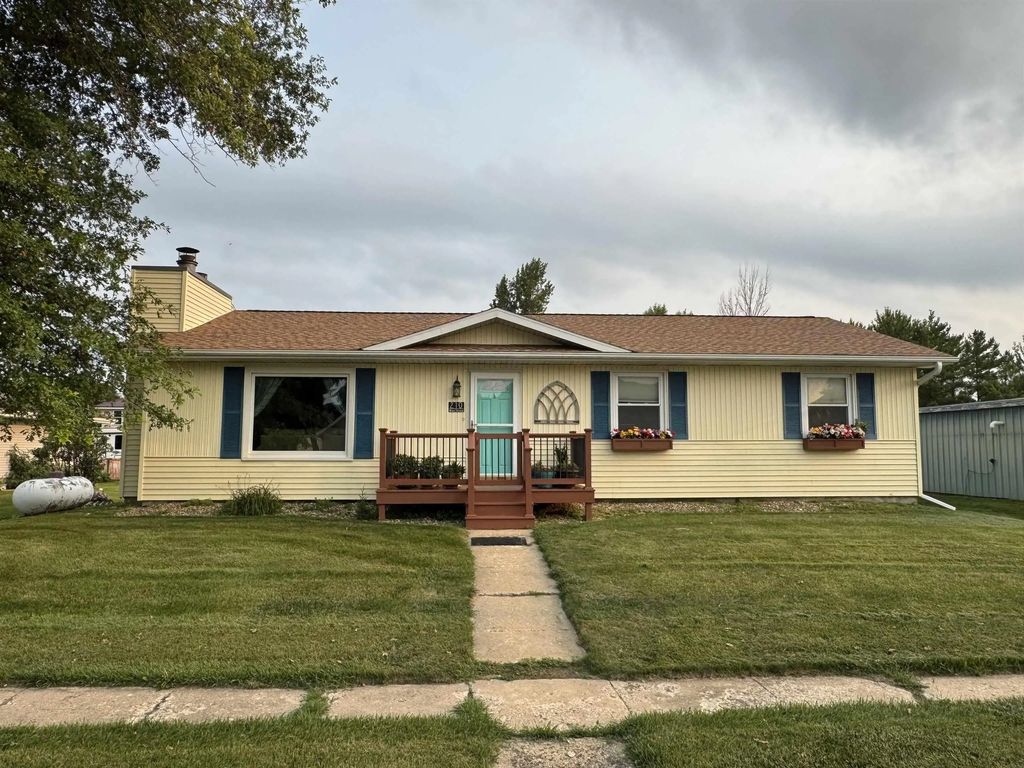 210 Main Street, Stout
