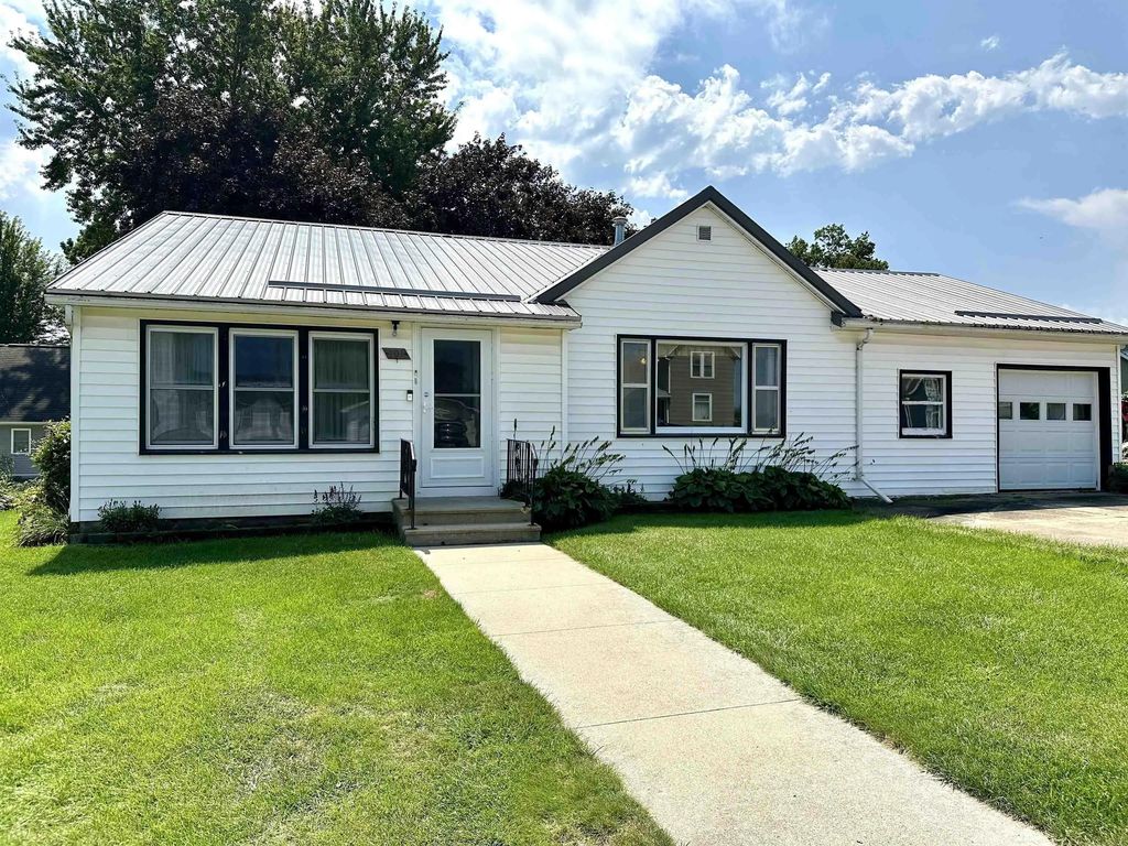 101 W Broadway Street, Ossian