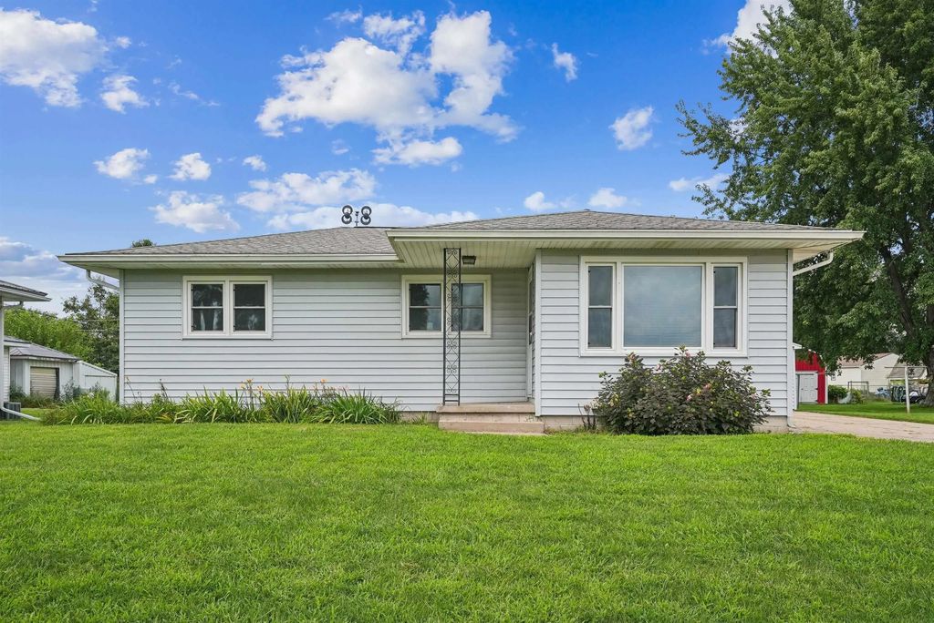 512 Maple Street, Washburn