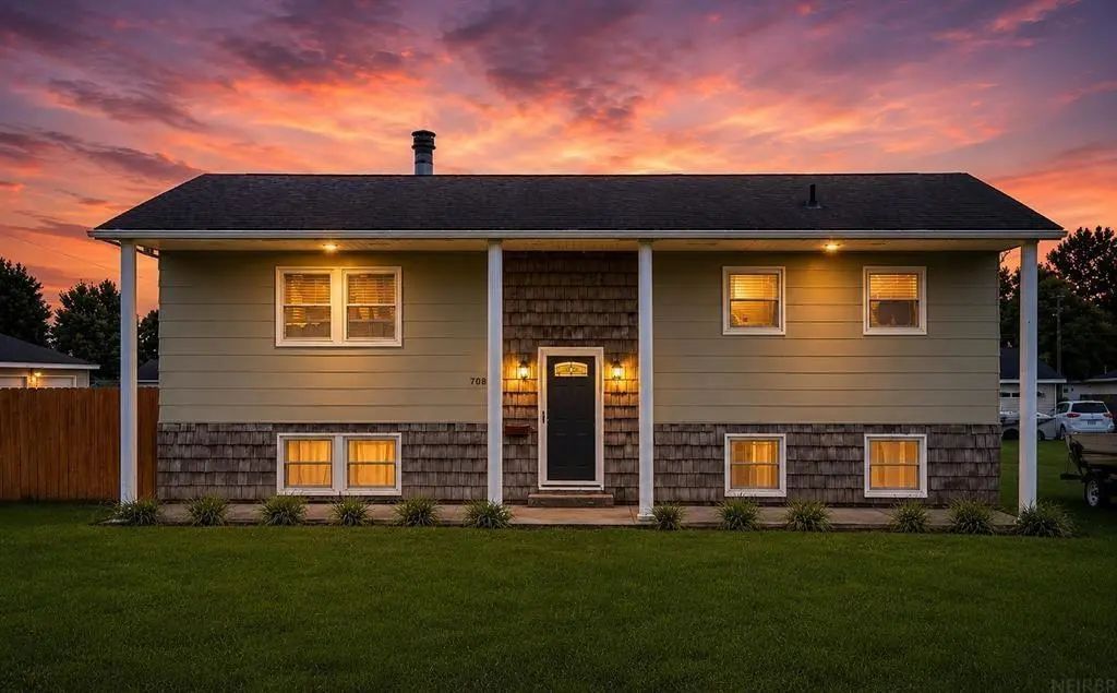 708 E 11th Street, Vinton