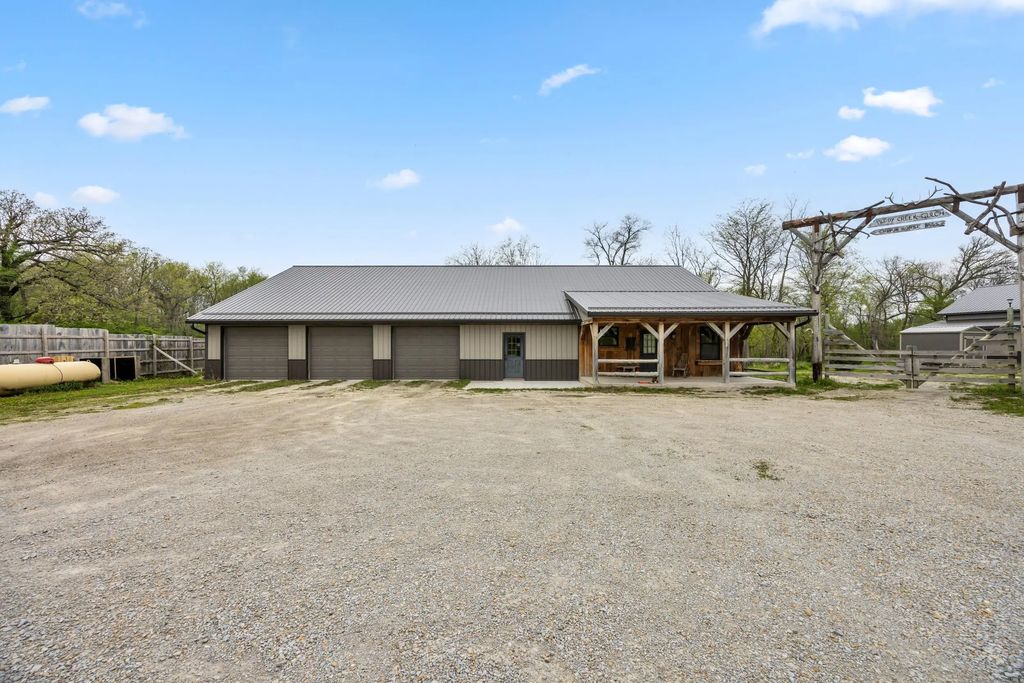 2527 61st Street Lane #1, Vinton