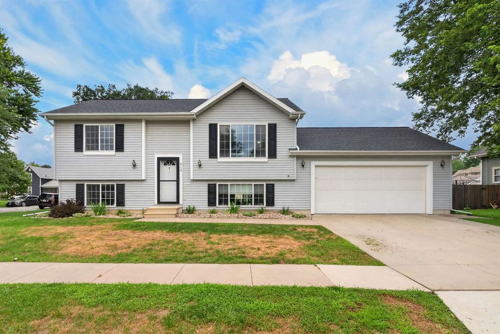 316 5th Ave. Nw, Waverly